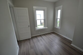 1963 Baltimore Ave in Cincinnati, OH - Building Photo - Building Photo