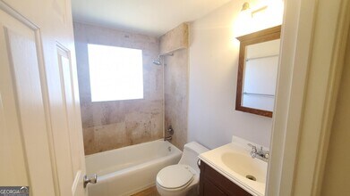 2812 Craigie Ave-Unit -A in Decatur, GA - Building Photo - Building Photo