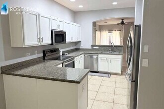 7570 E Majestic Palm Ln in Tucson, AZ - Building Photo - Building Photo