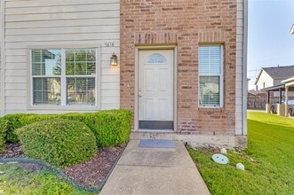 5616 Giddyup Ln in Fort Worth, TX - Building Photo - Building Photo