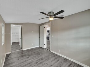 5701 Farragut St in Hollywood, FL - Building Photo - Building Photo