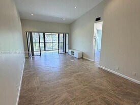 2067 SW 15th St in Deerfield Beach, FL - Building Photo