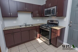 1649 W 78th St, Unit GW in Chicago, IL - Building Photo - Building Photo