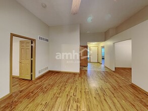 2127 Staghorn Way in Grove City, OH - Building Photo - Building Photo
