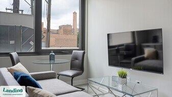 4611 N Broadway in Chicago, IL - Building Photo