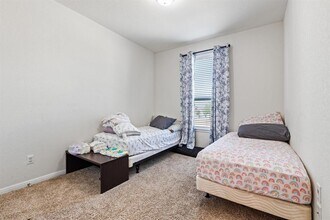 8101 Pescara Cove in Round Rock, TX - Foto de edificio - Building Photo