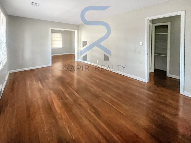 1686 Valencia Rd in Decatur, GA - Building Photo - Building Photo