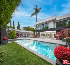 511 N Rexford Dr in Beverly Hills, CA - Building Photo - Building Photo
