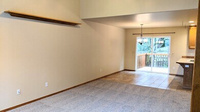1424 Toledo St in Bellingham, WA - Building Photo - Building Photo