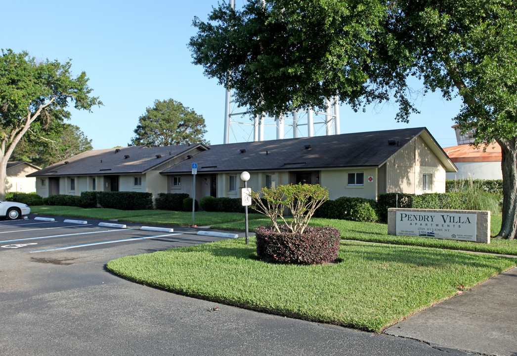 Pendry Villas in Eustis, FL - Building Photo