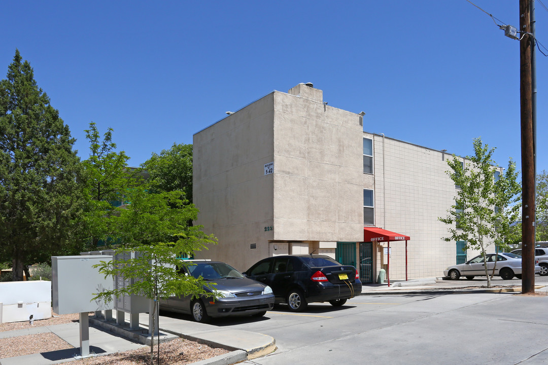 University Studio Apartments in Albuquerque, NM - Building Photo