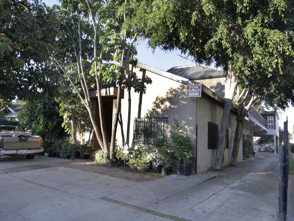 1007 Wilcox Ave in Los Angeles, CA - Foto de edificio