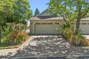 1825 N Forest Hill Pl in Danville, CA - Building Photo