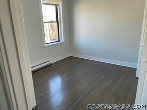 77 Park Dr in Boston, MA - Building Photo - Building Photo