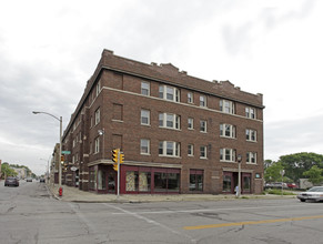 Westpointe in Milwaukee, WI - Foto de edificio - Building Photo