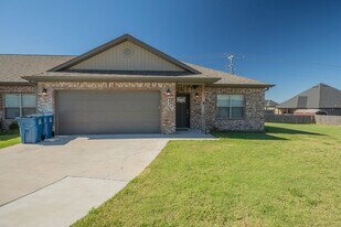 1713 Booker Cir in Pea Ridge, AR - Building Photo