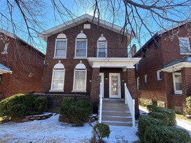 4946 Tholozan Ave, Unit Lower