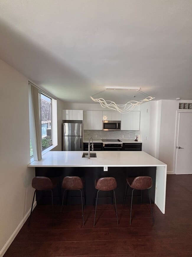 property at 1944 State St