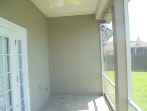 12162 Millford Ln N in Jacksonville, FL - Building Photo - Building Photo