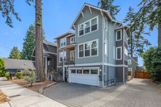1227 NE 88th St in Seattle, WA - Building Photo - Building Photo