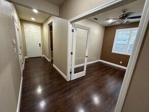 145 W Questa Trail in Tracy, CA - Building Photo - Building Photo