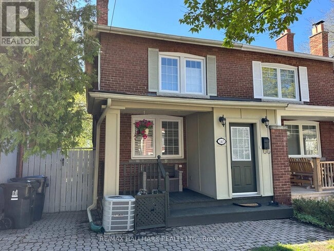 145 Castlefield Ave