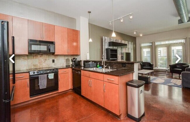 property at 1901 Post Oak Blvd