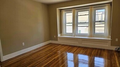 13 Beacon St in Quincy, MA - Building Photo - Building Photo
