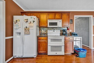 221 Minnie Bell Ln in Vinton, VA - Building Photo - Building Photo