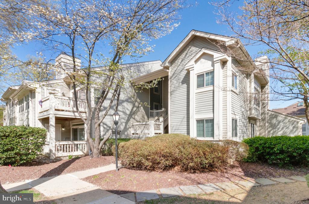 10826 Antigua Terrace-Unit -139 in Rockville, MD - Foto de edificio