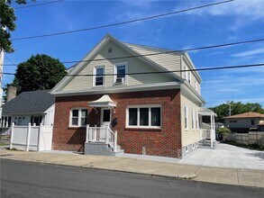 11 Isabella Ave, Unit 1 in Providence, RI - Building Photo - Building Photo