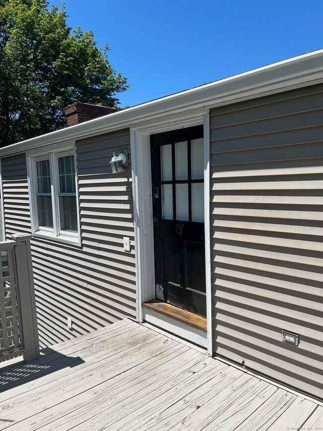 4 Post Office Ln in Westport, CT - Building Photo - Building Photo