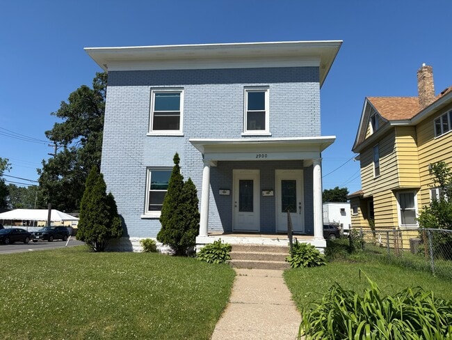 property at 2900 NE Tyler St