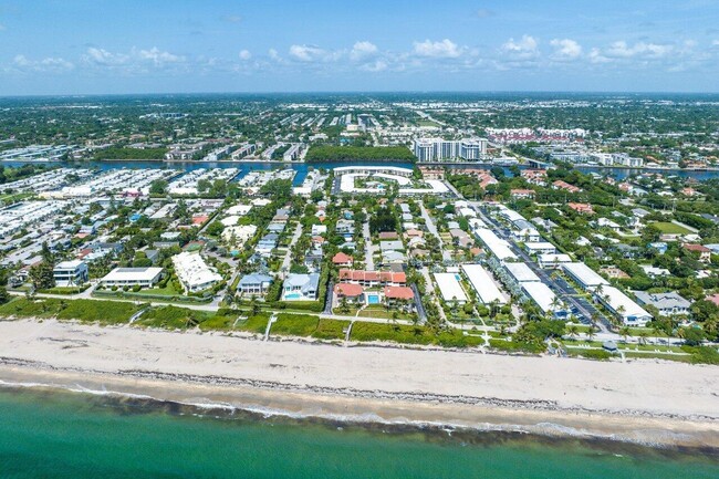 11 Sailfish Ln in Boynton Beach, FL - Foto de edificio - Building Photo