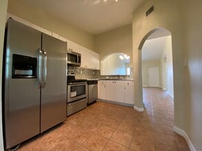 1320 SE 31st Ct, Unit 204 in Homestead, FL - Building Photo - Building Photo