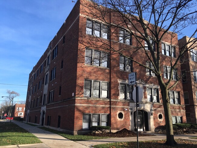 Cullom Park, LLC in Chicago, IL - Building Photo - Primary Photo