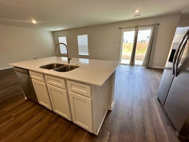 424 Middlebury Ln in Hopkins, SC - Building Photo - Building Photo
