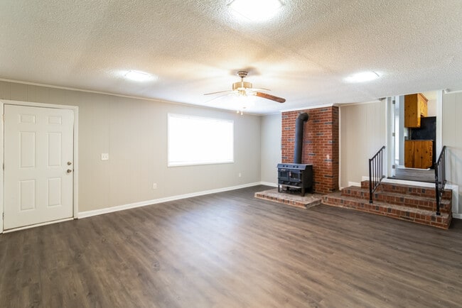 7031 N Kenwood Dr in Charleston, SC - Building Photo - Building Photo