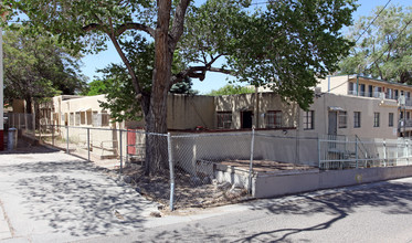 1617 Gold Ave SE in Albuquerque, NM - Building Photo - Building Photo