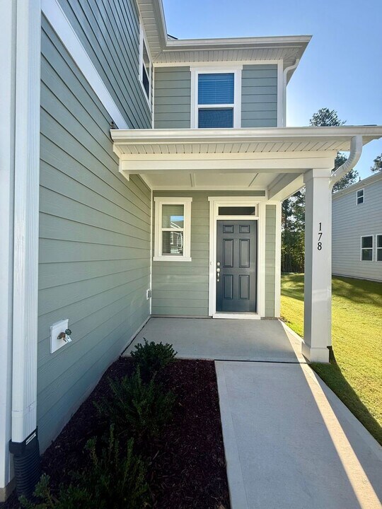 178 Parker Ln in Mebane, NC - Building Photo
