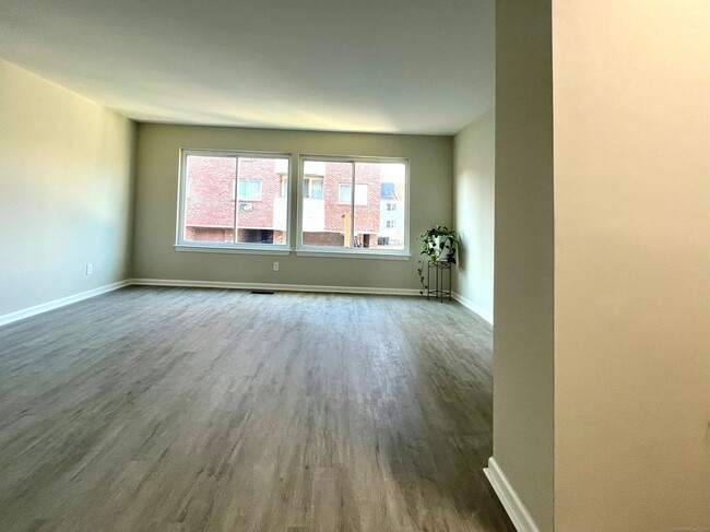 1611 Washington Blvd in Stamford, CT - Building Photo - Building Photo