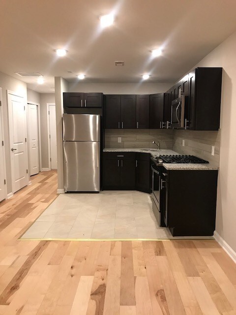 1431 Poplar St in Philadelphia, PA - Building Photo