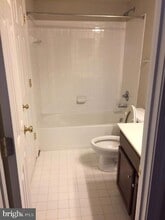 15654 Altomare Trace Way in Woodbridge, VA - Foto de edificio - Building Photo