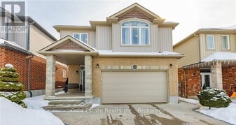 228 Three Wood Dr in Woodstock, ON - Building Photo