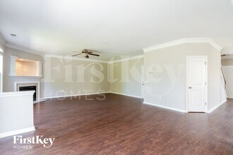 619 English Oak Cir in Moncks Corner, SC - Foto de edificio - Building Photo