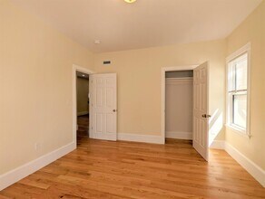71 Merriam St, Unit 2 in Somerville, MA - Building Photo - Building Photo