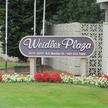 Weidler Plaza in Portland, OR - Building Photo - Building Photo