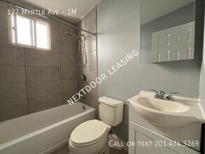 127 Myrtle Ave in Jersey City, NJ - Building Photo - Building Photo