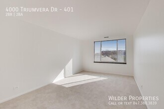 4000 Triumvera Dr in Glenview, IL - Building Photo - Building Photo