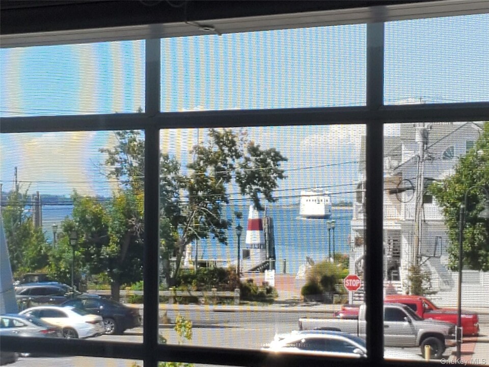 100 Mariners Way in Port Jefferson, NY - Building Photo